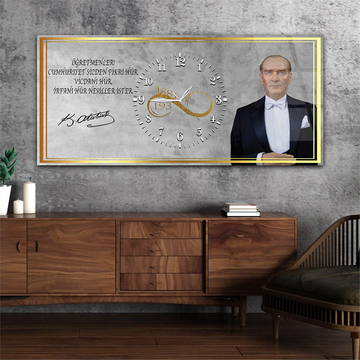 Horizontaal, in Het Midden Voorzien Van Een Klok, Nationaal Thema Gehard Glasschilderij 031