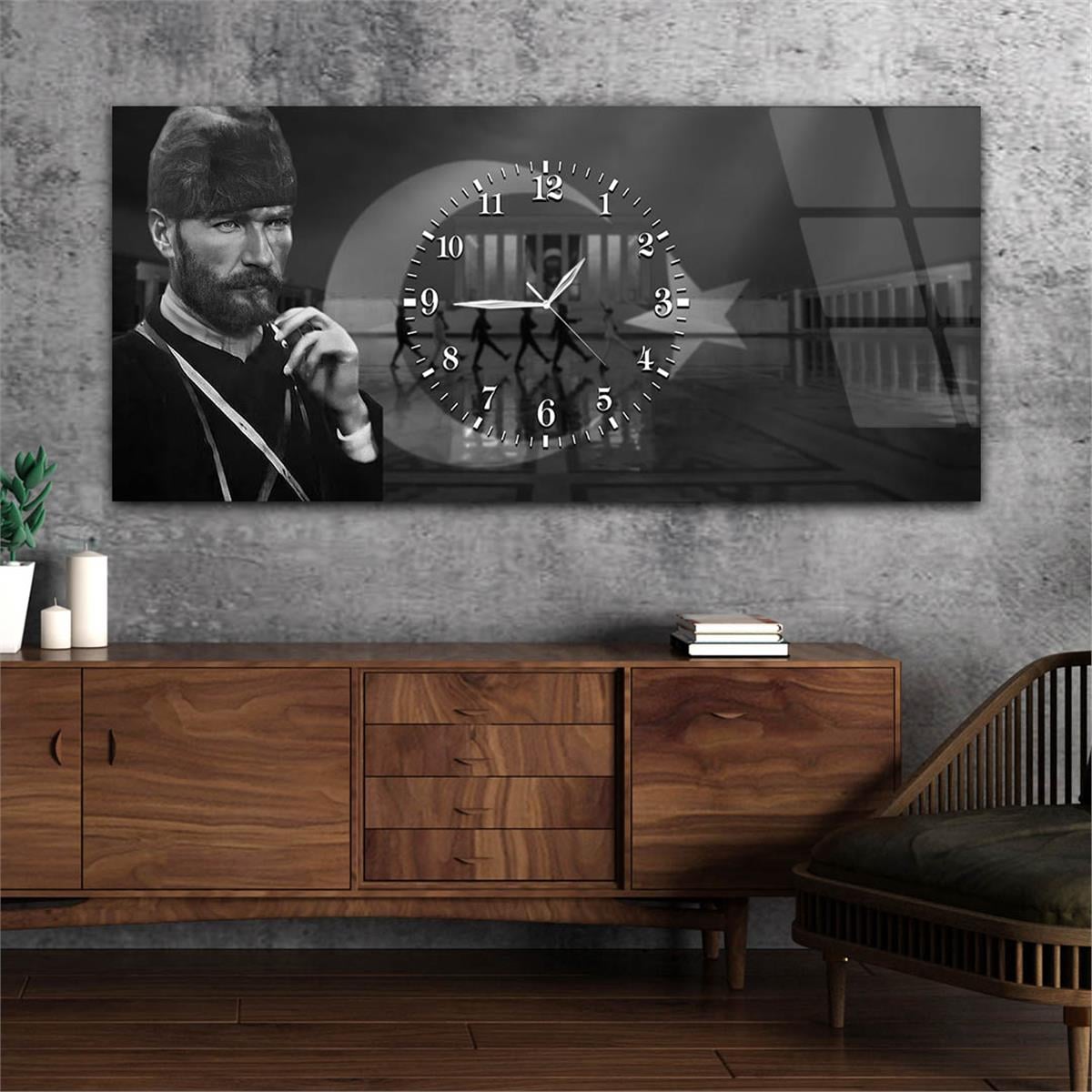 Horizontaal, in Het Midden Voorzien Van Een Klok, Nationaal Thema Gehard Glasschilderij 055