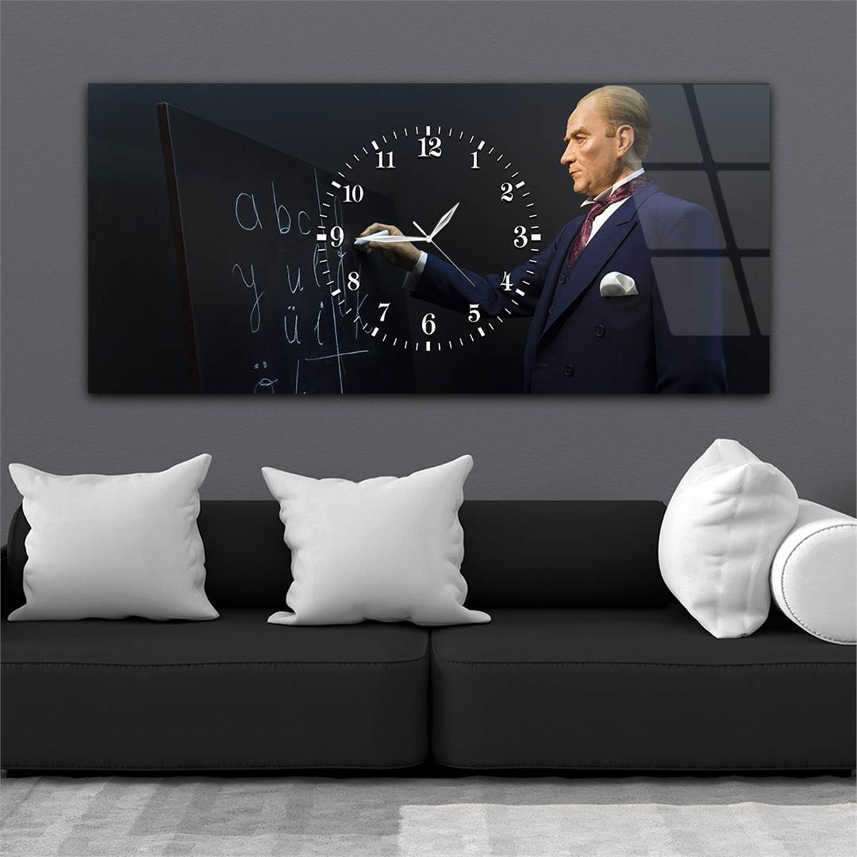 Horizontaal, in Het Midden Voorzien Van Een Klok, Nationaal Thema Gehard Glasschilderij 058