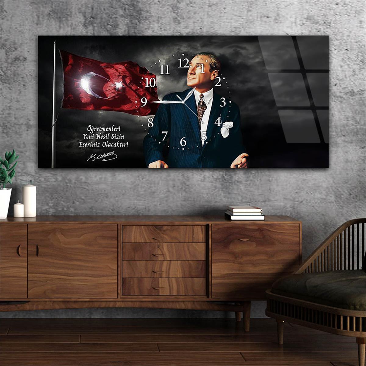 Atatürk ve Türk Bayrağı 