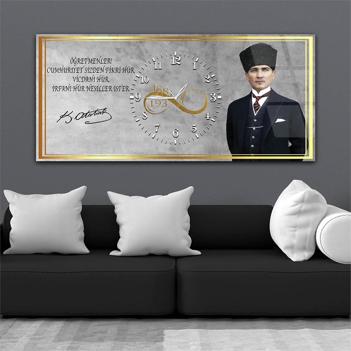 Horizontaal, in Het Midden Voorzien Van Een Klok, Nationaal Thema Gehard Glasschilderij 030