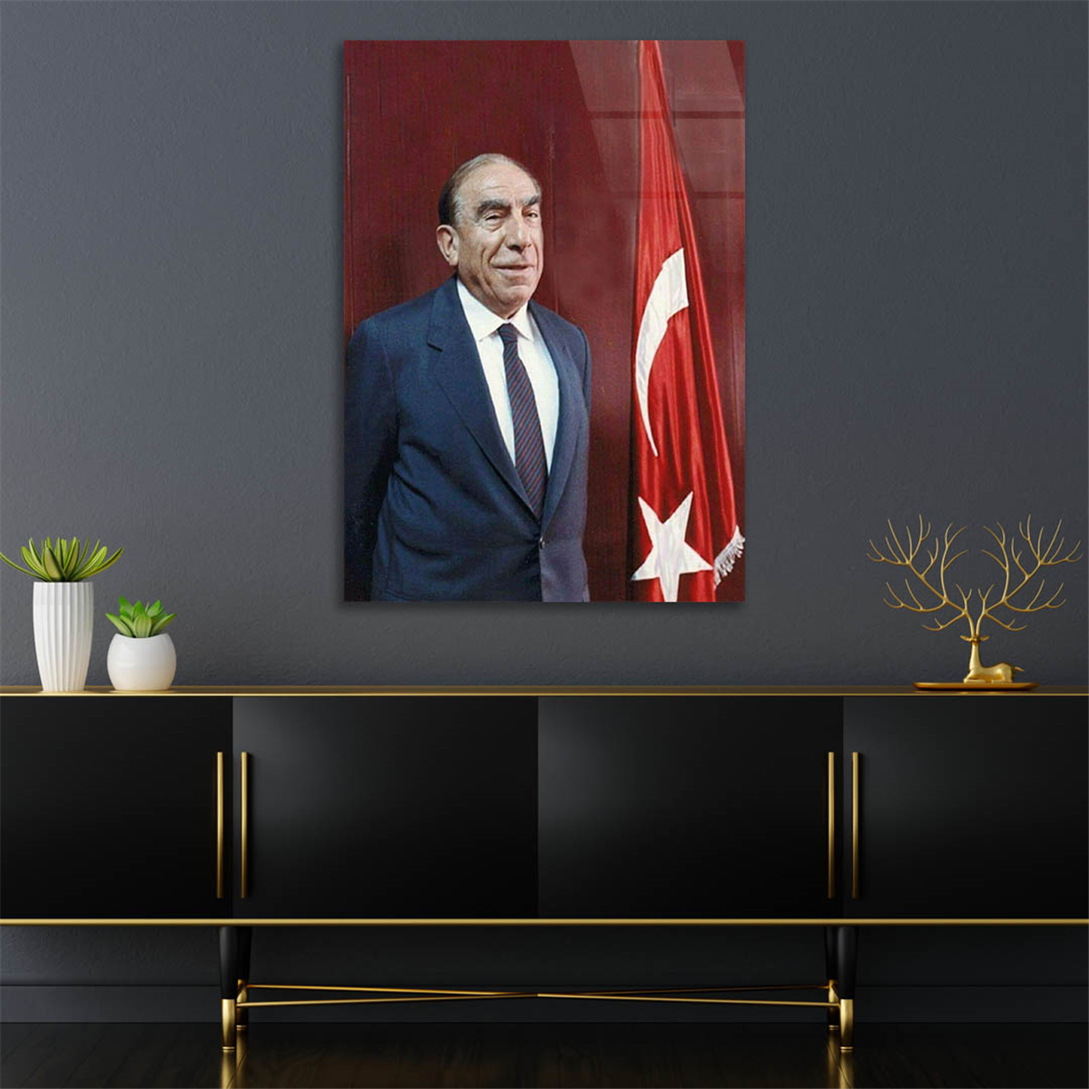 Alparslan Türkeş Glasschilderij