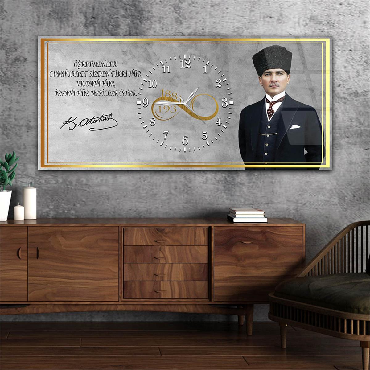 Horizontaal, in Het Midden Voorzien Van Een Klok, Nationaal Thema Gehard Glasschilderij 030