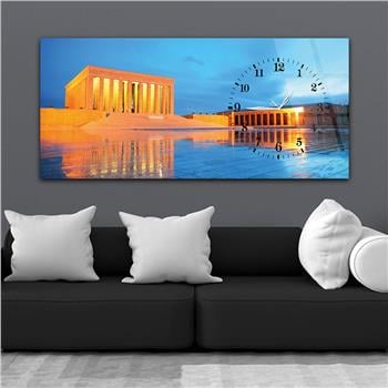 Horizontal bedrucktes Glas mit Nationenthema und einer Uhr an der Seite 001