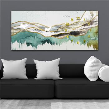 Horizontal bedrucktes Glas mit Kunst und Naturthema und einer Uhr an der Seite 157