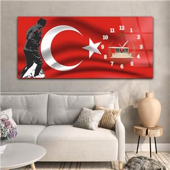 Horizontal bedrucktes Glas mit Nationenthema und einer Uhr an der Seite 016