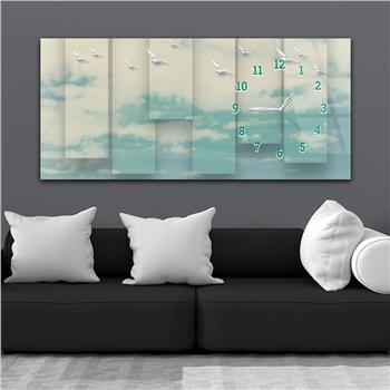 Horizontal bedrucktes Glas mit Kunst und Naturthema und einer Uhr an der Seite 119