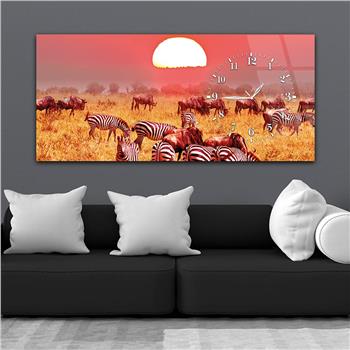 Horizontal bedrucktes Glas mit Kunst und Naturthema und einer Uhr an der Seite 109