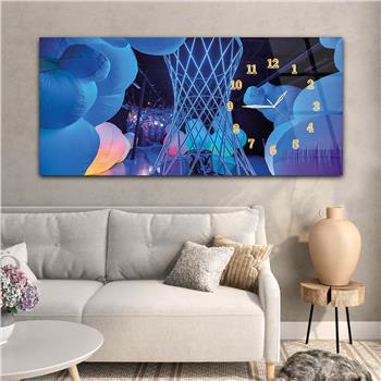 Horizontal bedrucktes Glas mit Kunst und Naturthema und einer Uhr an der Seite 122