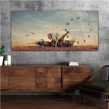 Horizontal bedrucktes Glas mit Kunst und Naturthema und einer Uhr an der Seite 126