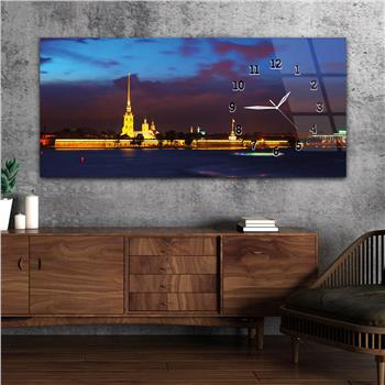 Horizontal bedrucktes Glas mit Kunst und Naturthema und einer Uhr an der Seite 140