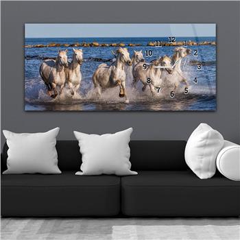 Horizontal bedrucktes Glas mit Kunst und Naturthema und einer Uhr an der Seite 131