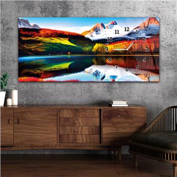 Horizontal bedrucktes Glas mit Kunst und Naturthema und einer Uhr an der Seite 178