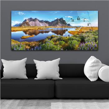 Horizontal bedrucktes Glas mit Kunst und Naturthema und einer Uhr an der Seite 034