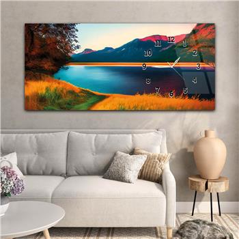 Horizontal bedrucktes Glas mit Kunst und Naturthema und einer Uhr an der Seite 177