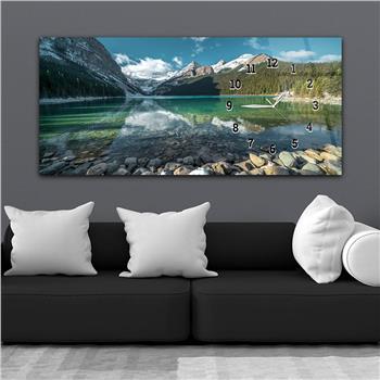 Horizontal bedrucktes Glas mit Kunst und Naturthema und einer Uhr an der Seite 167