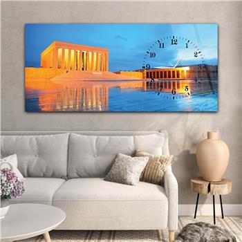 Horizontal bedrucktes Glas mit Nationenthema und einer Uhr an der Seite 001