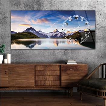 Horizontal bedrucktes Glas mit Kunst und Naturthema und einer Uhr an der Seite 094