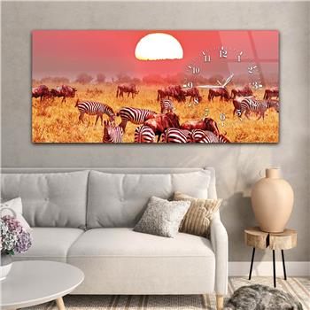 Horizontal bedrucktes Glas mit Kunst und Naturthema und einer Uhr an der Seite 109