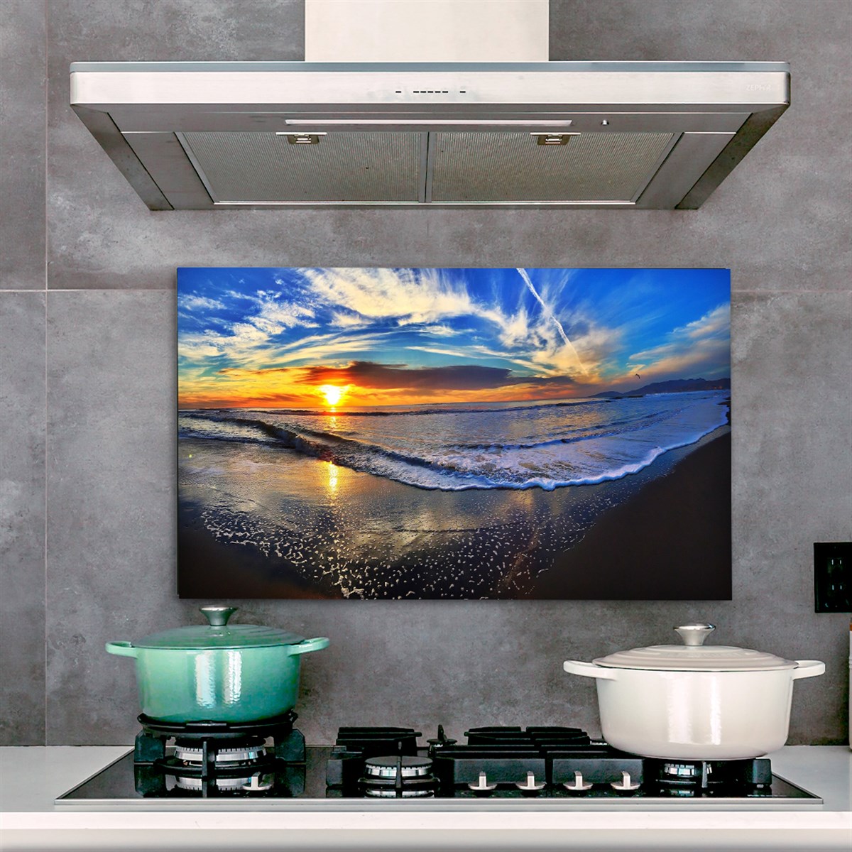 die Größe des bedruckten Glases hinter dem Herd ist 40x70 cm (40x70 cm - 15,7 x 27.6 inc)
