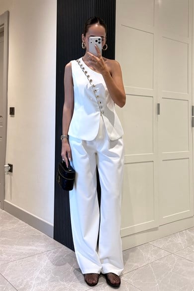Beyaz Gold Düğme Detaylı Takım - Kadın Takım Modelleri - Nazliye Moda | Kadın Giyim Modası