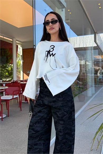 Beyaz Nakış Detay Oversize Sweatshirt - Kadın Sweatshirt Modelleri - Nazliye Moda | Kadın Giyim Modası