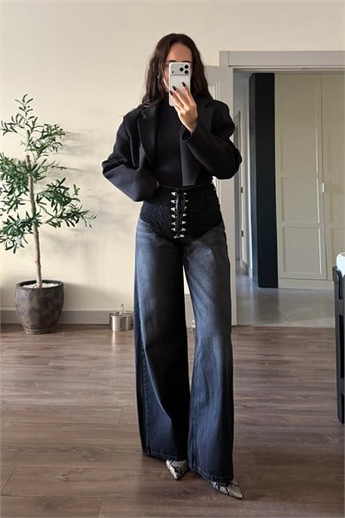 Siyah Kuş Gözü Detay Dantelli Jean - Kadın Jean Modelleri - Nazliye Moda | Kadın Giyim Modası