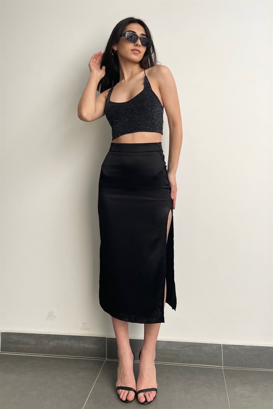 Siyah Saten Yırtmaçlı Etek - Kadın Etek Modelleri - Nazliye Moda | Kadın  Giyim Modası