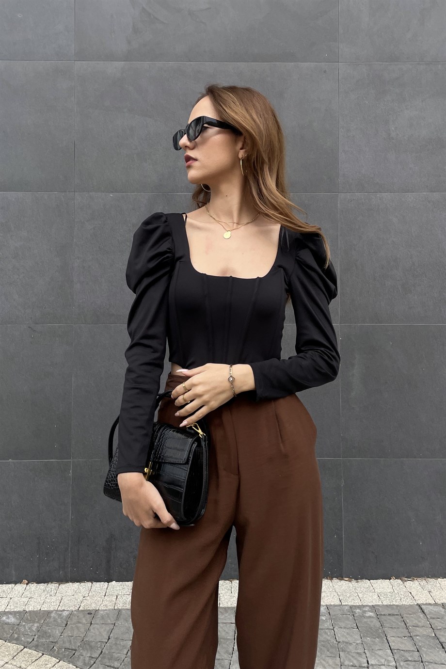 Siyah Uzun Kol Korse Bluz - Kadın Bluz Modelleri - Nazliye Moda | Kadın  Giyim Modası