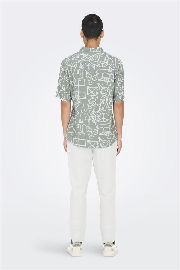 ONSBUD LIFE SS SLIM AOP VISC/LIN SHIRT 