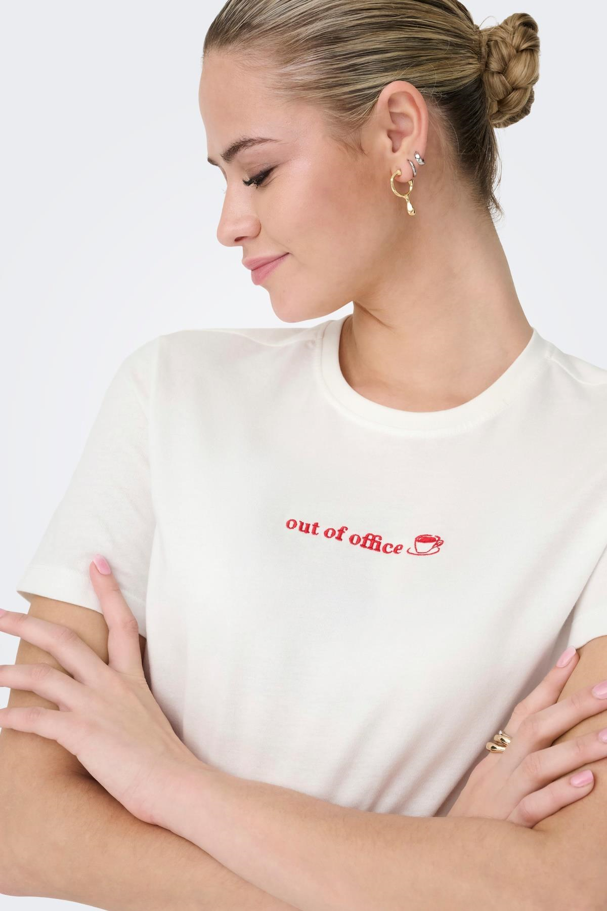 Only Kadın Bisiklet Yaka Boxy Fit Süet Dokulu Tişört - Milena 