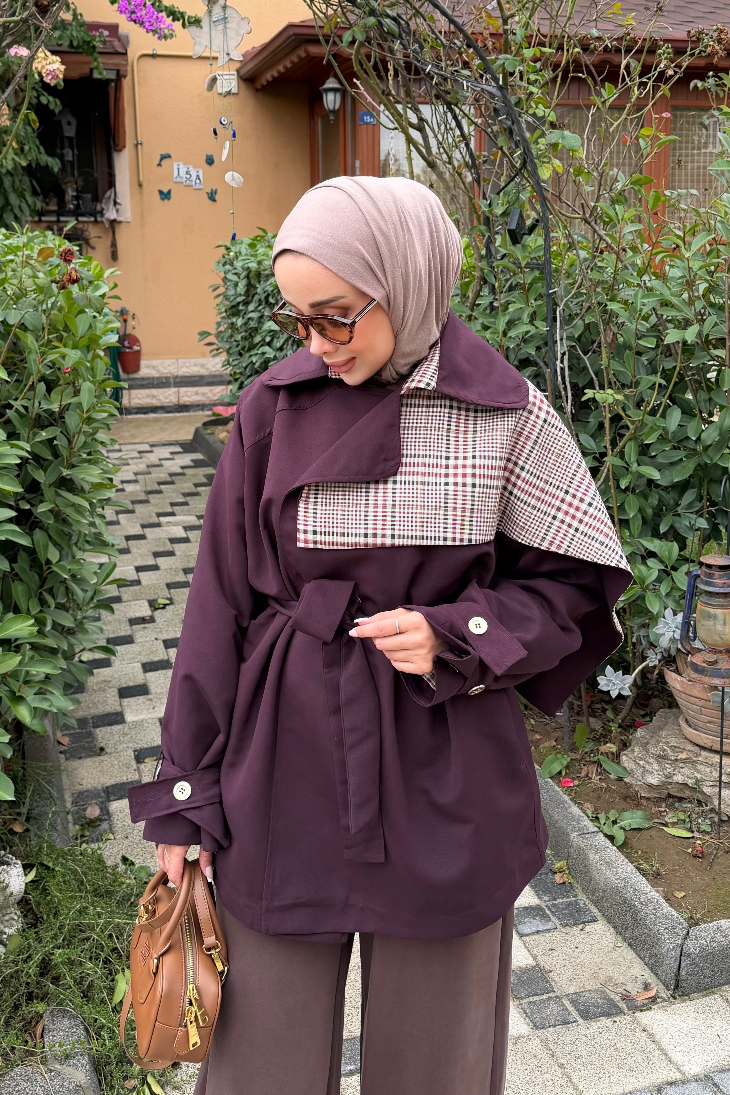 Yakalı Ekose Detaylı Trenç  Bordo