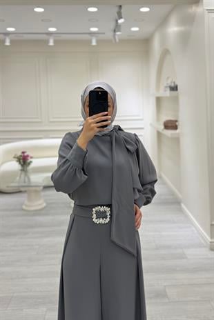 Taş Detaylı Tulum Gri