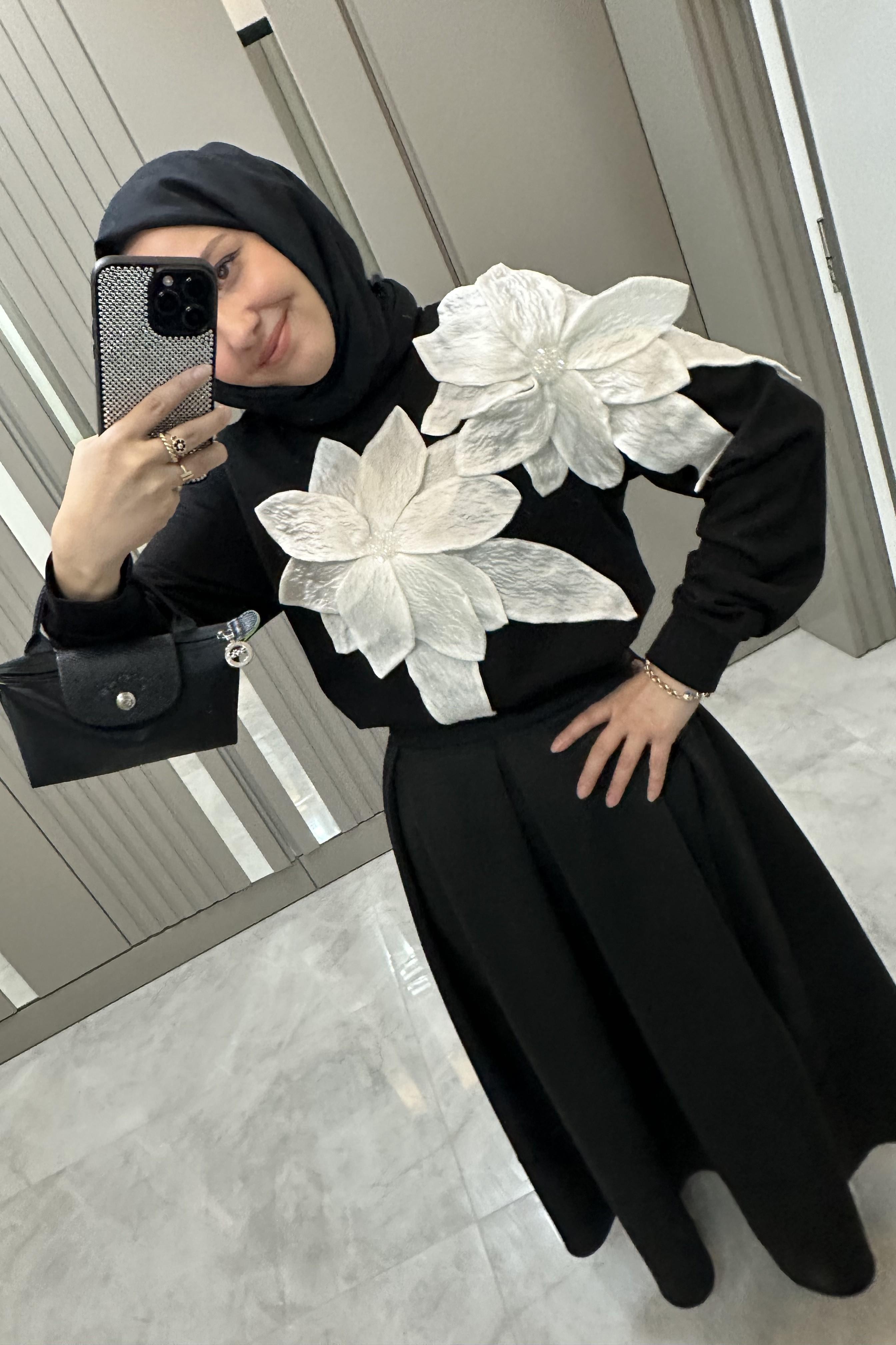 Kabartmalı Çicekli Sweat