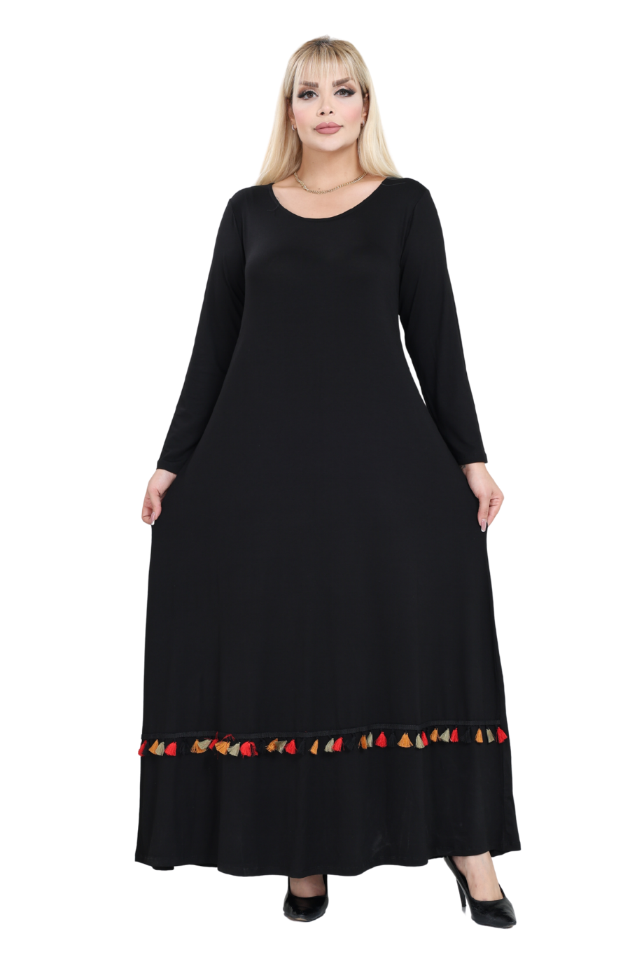 Melsay Butik Siyah Renkli Püskül Detaylı Uzun Elbise