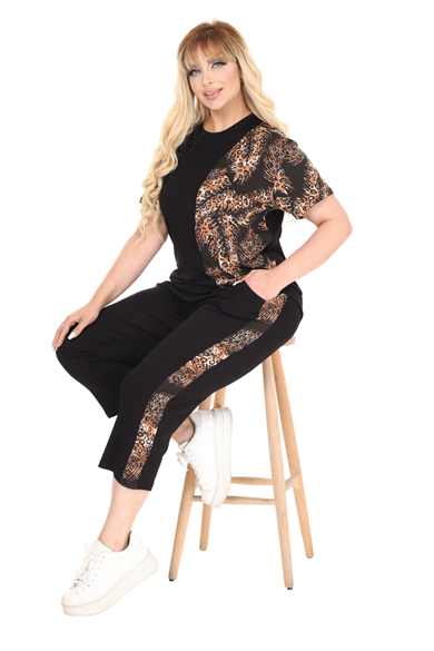 Melsay Butik Siyah Kısa Kol Yarım Başak Garnili Viskon Kapri Takım
