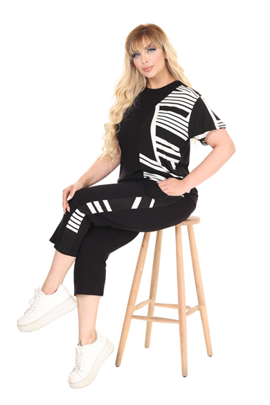 Melsay Butik Siyah Kısa Kol Yarım Çizgi Garnili Viskon Kapri Takım