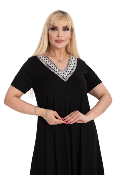 Melsay Butik Siyah V Yaka Dantel Detaylı Asimetrik Kısa Kollu Elbise