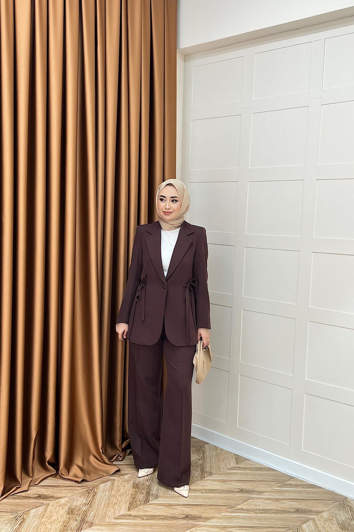 Zeina Bel Detay Ceketli Takım Kahverengi