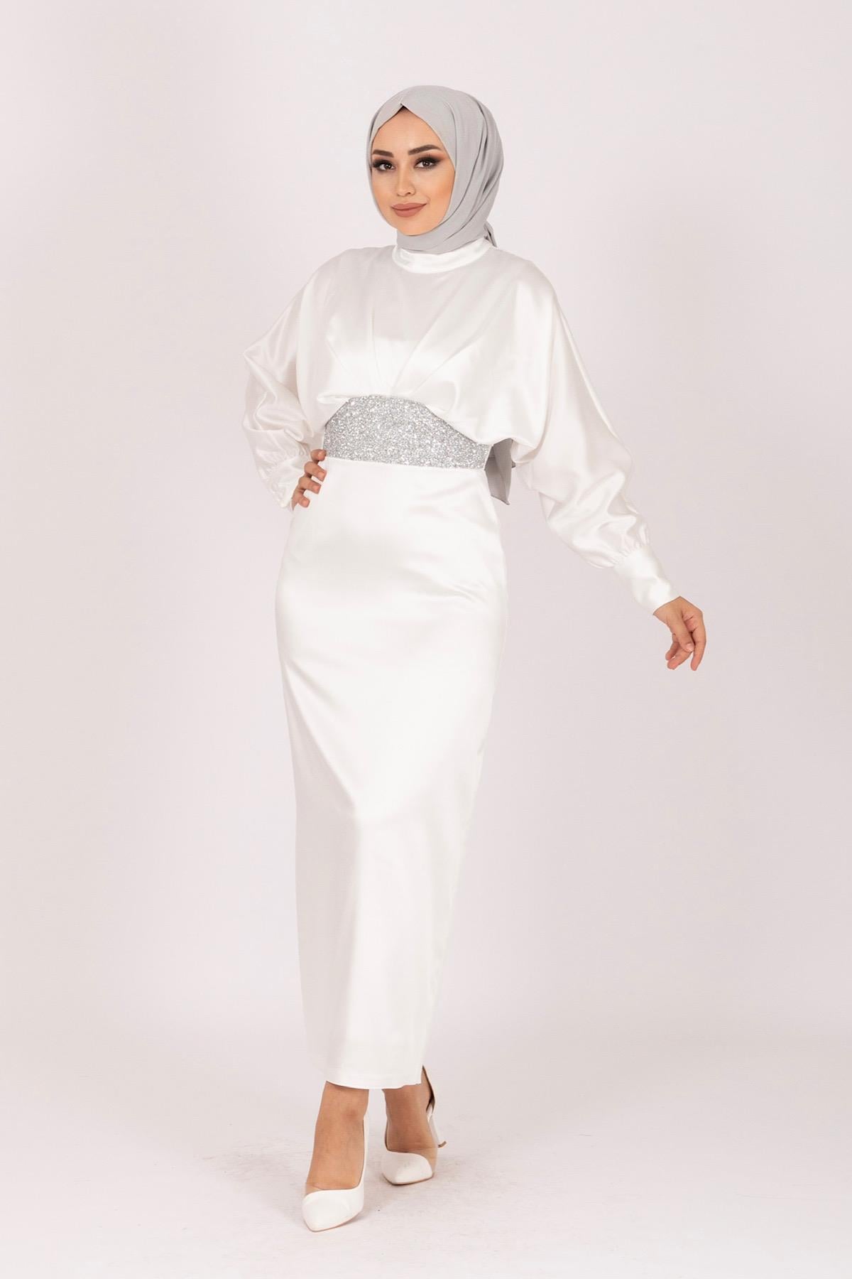 Beli Taş Detay Saten Abiye Beyaz
