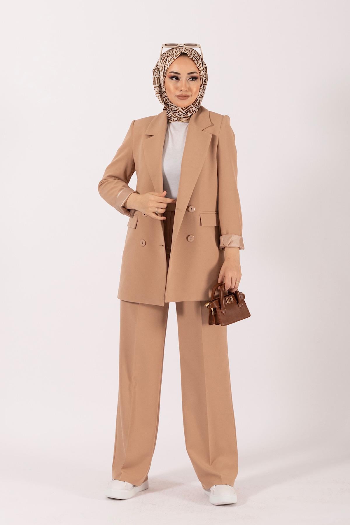 Dört Düğme Ceket Takım Camel