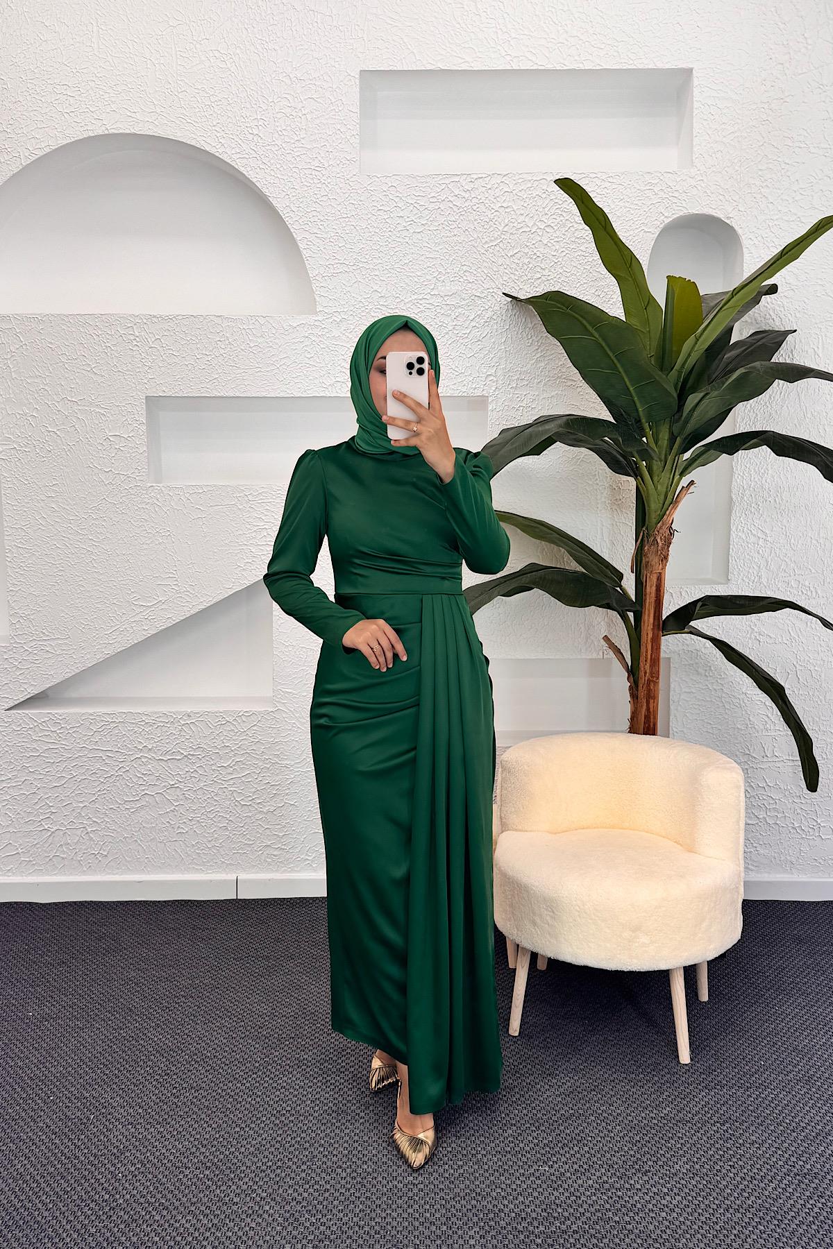 Göğüs Drapeli Saten Abiye Zümrüt