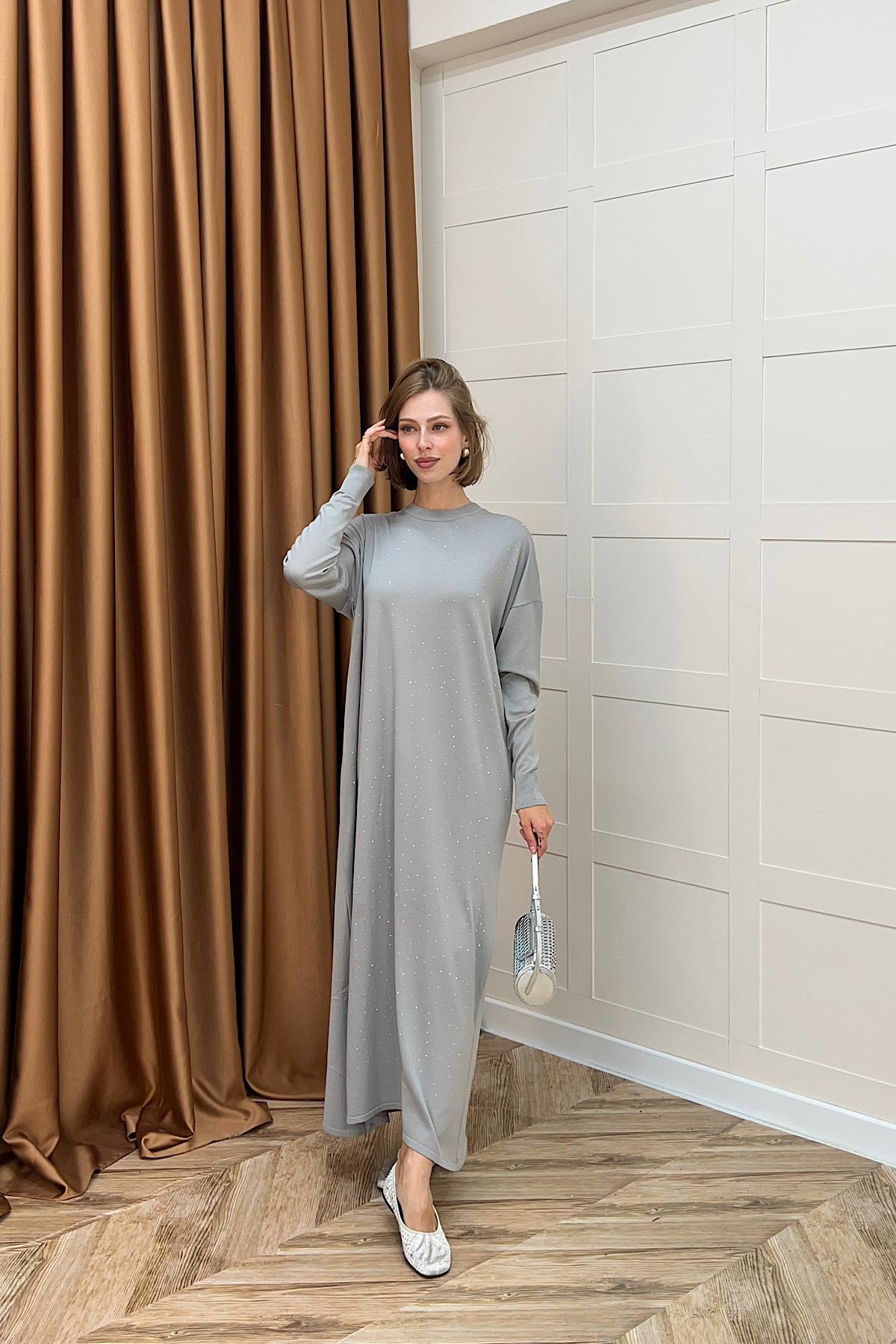 Mabel Taşlı Triko Elbise Gri