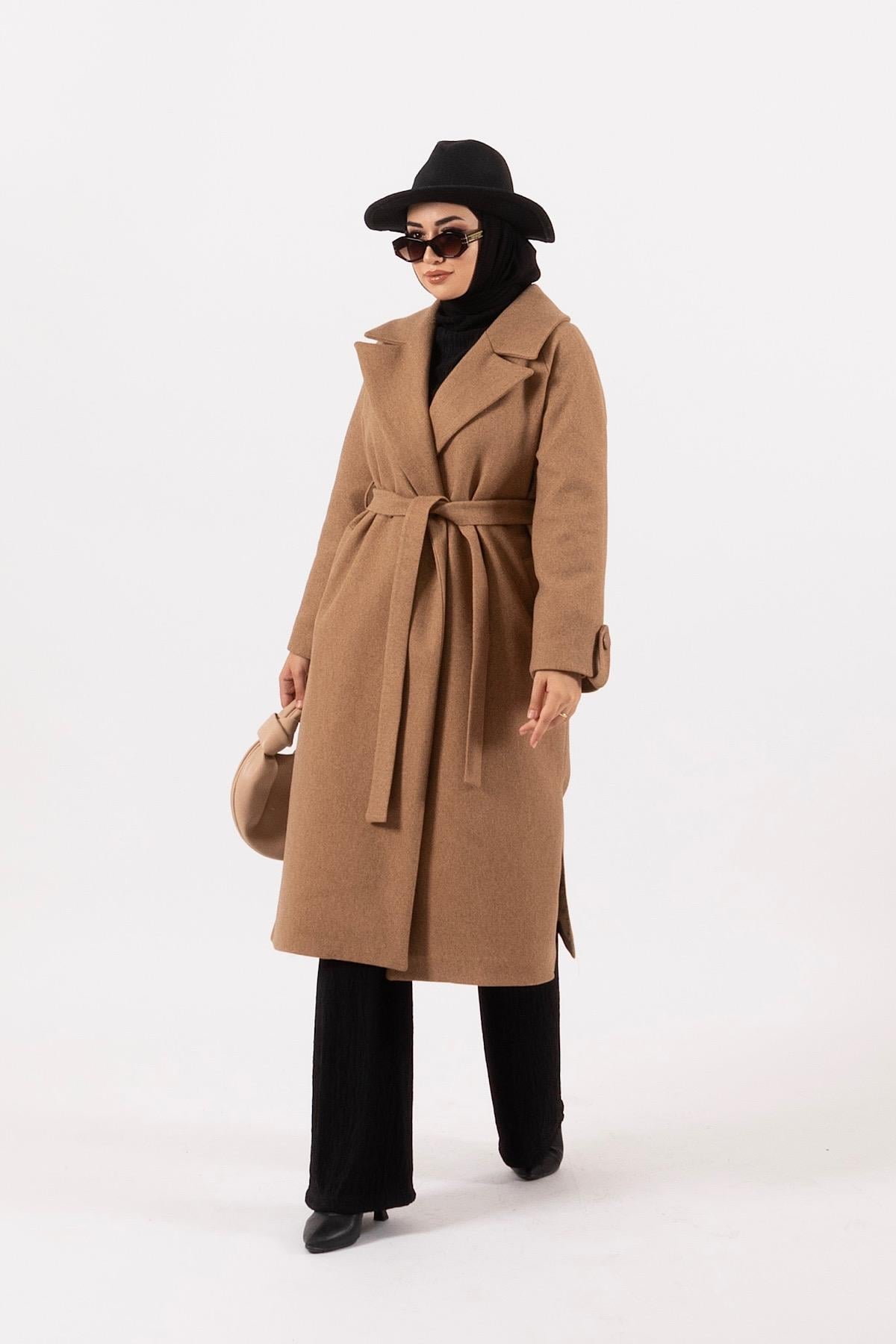 Martina Yırtmaçlı Kaban Camel