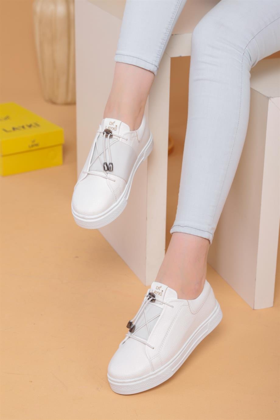 Alvaro Beyaz Renkli Sneaker	