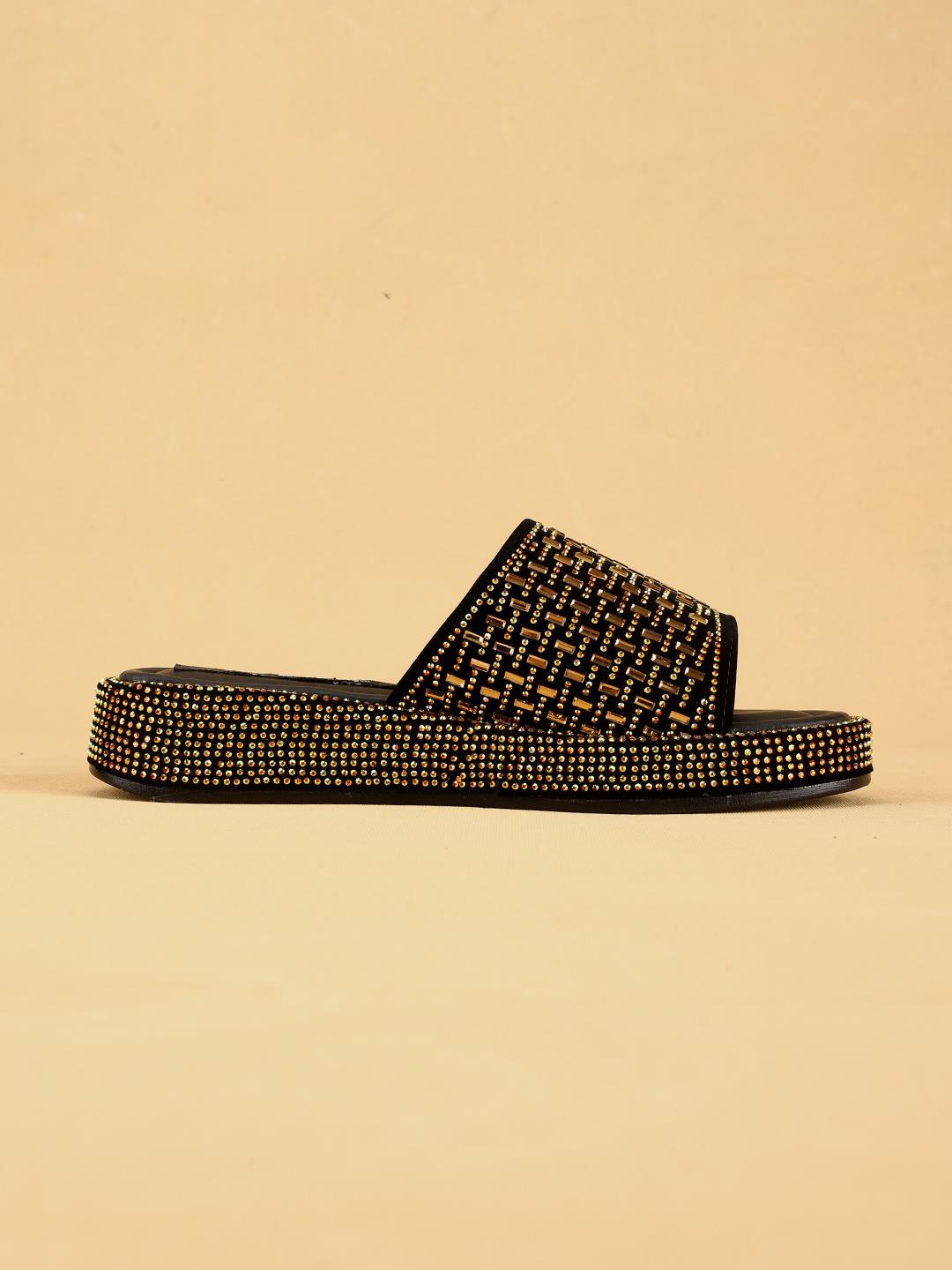 LAYKLY Taş Detaylı Parlak Yazlık Model  Platform Kadın Altın Terlik