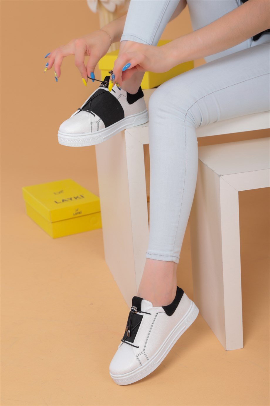 Alvaro Beyaz Siyah Renkli Sneaker	