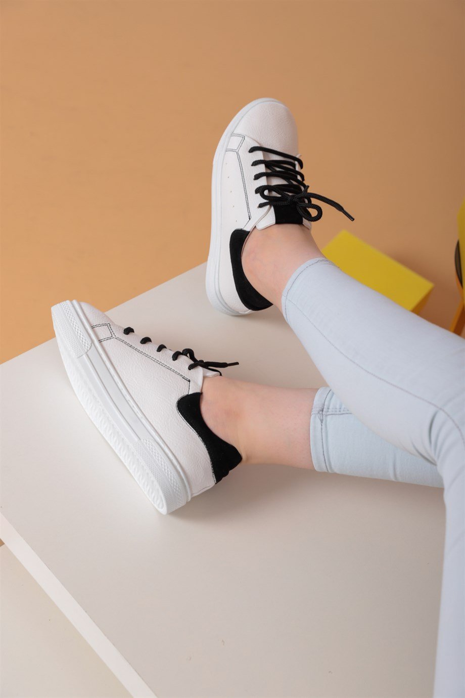 Rocc Beyaz Siyah Kadın Spor Ayakkabı