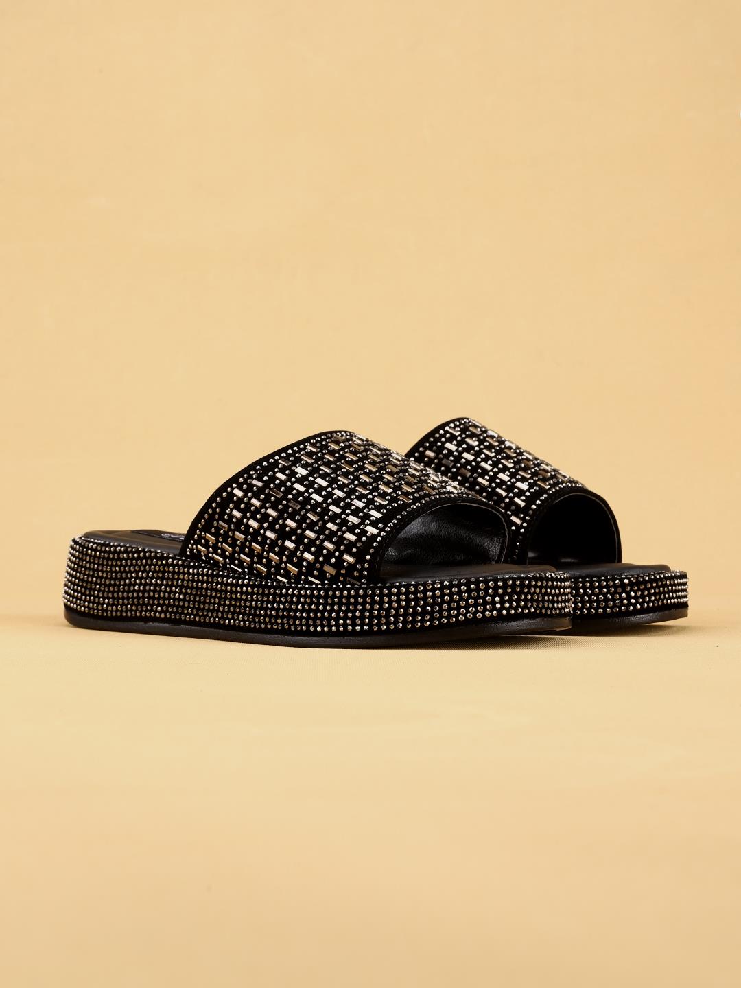 LAYKLY Taş Detaylı Parlak Yazlık Model  Platform Kadın platin terlik