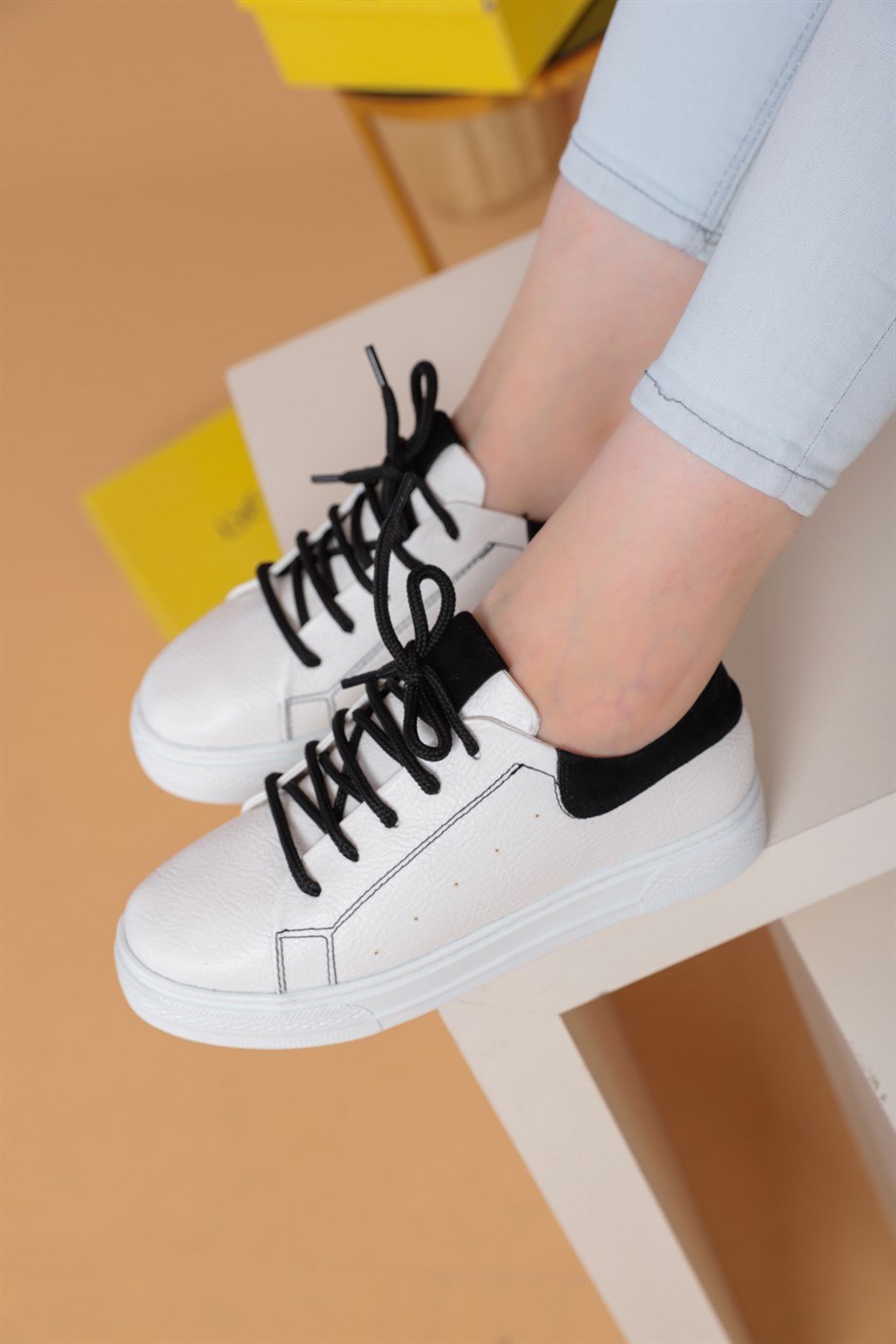 Rocc Beyaz Siyah Kadın Spor Ayakkabı